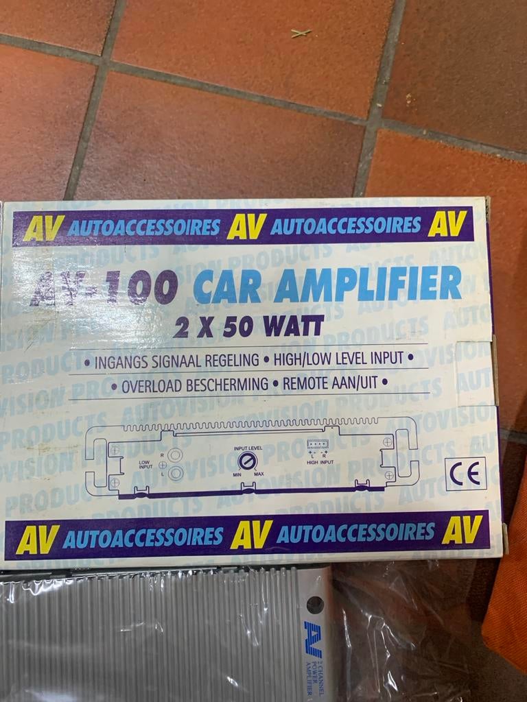 AV-100 Car Amplifier 2 x 50 Watt - Nieuw in doos, Ophalen of Verzenden, Nieuw