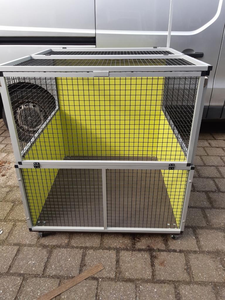 Nieuwe  Werpkooi voor katten of hondjes op wielen, Dieren en Toebehoren, Katten-accessoires, Nieuw, Ophalen
