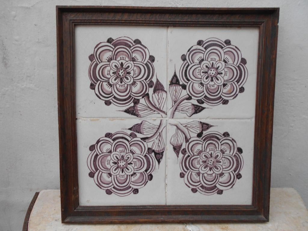 4 antieke FRIESE tegels  met FRIESE bloemen 18e  eeuw ?, Ophalen of Verzenden