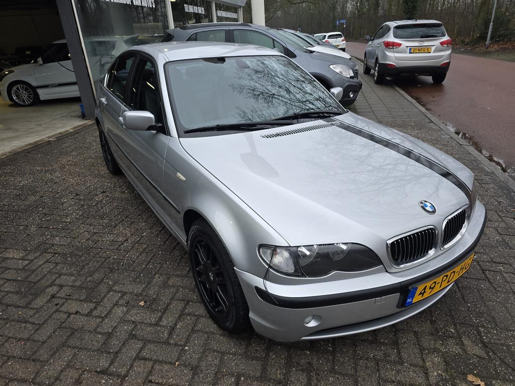 BMW 3-serie 316i Special Executive | LEDER | AIRCO | CRUISE, Achterwielaandrijving, 4 cilinders, Bedrijf, Handgeschakeld