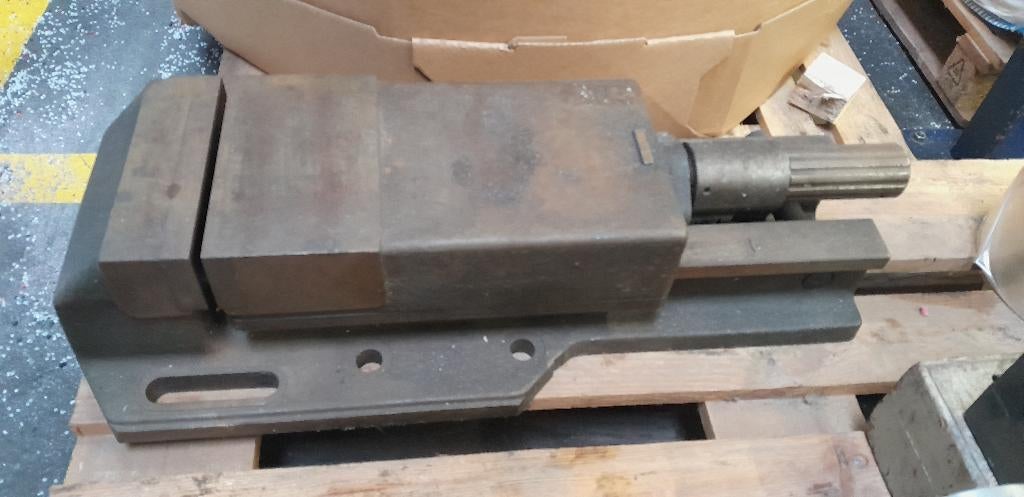 Zware machineklem, Ophalen, Gebruikt