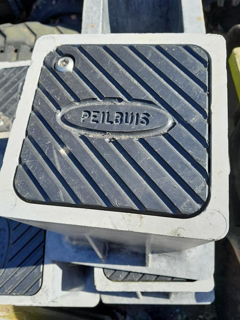 Peilbuis afdekplaat - Robuuste putdeksel, Ophalen, Gebruikt