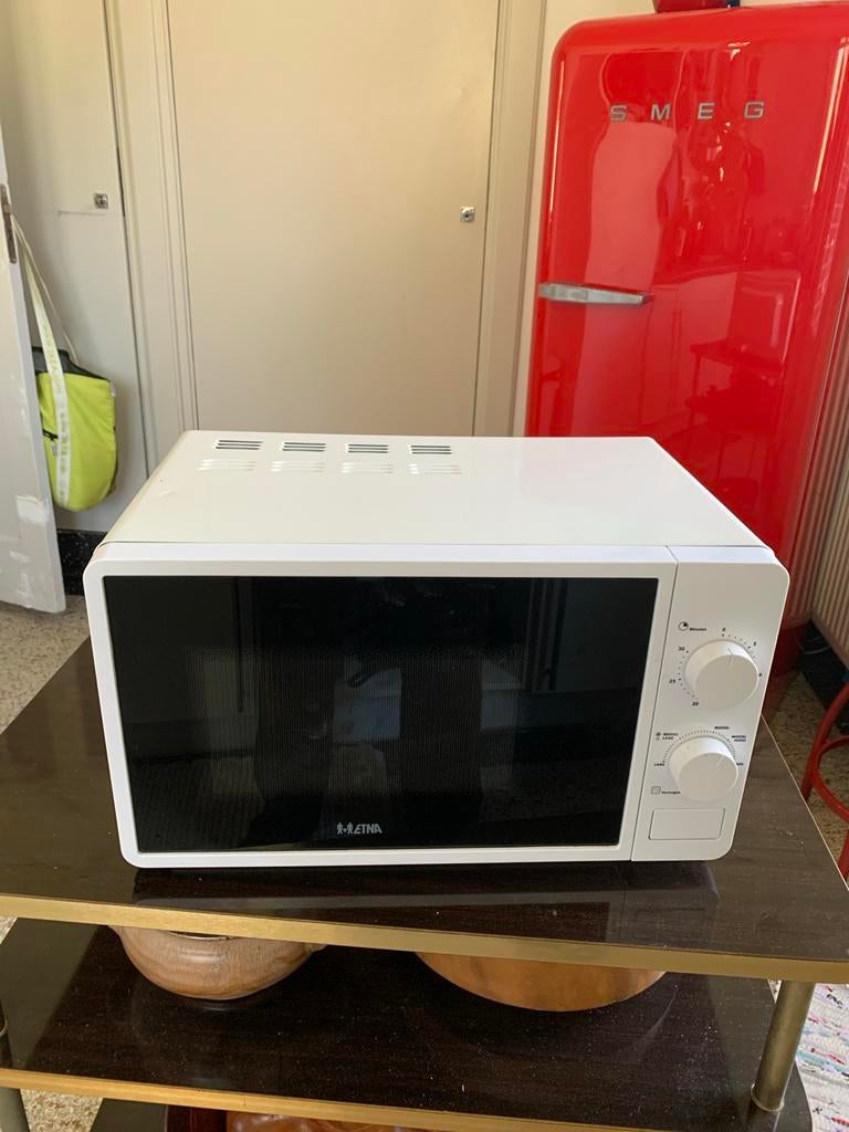 Etna Magnetron - Wit en Compact, Witgoed en Apparatuur, Ophalen, Gebruikt, Magnetron, Draaiplateau
