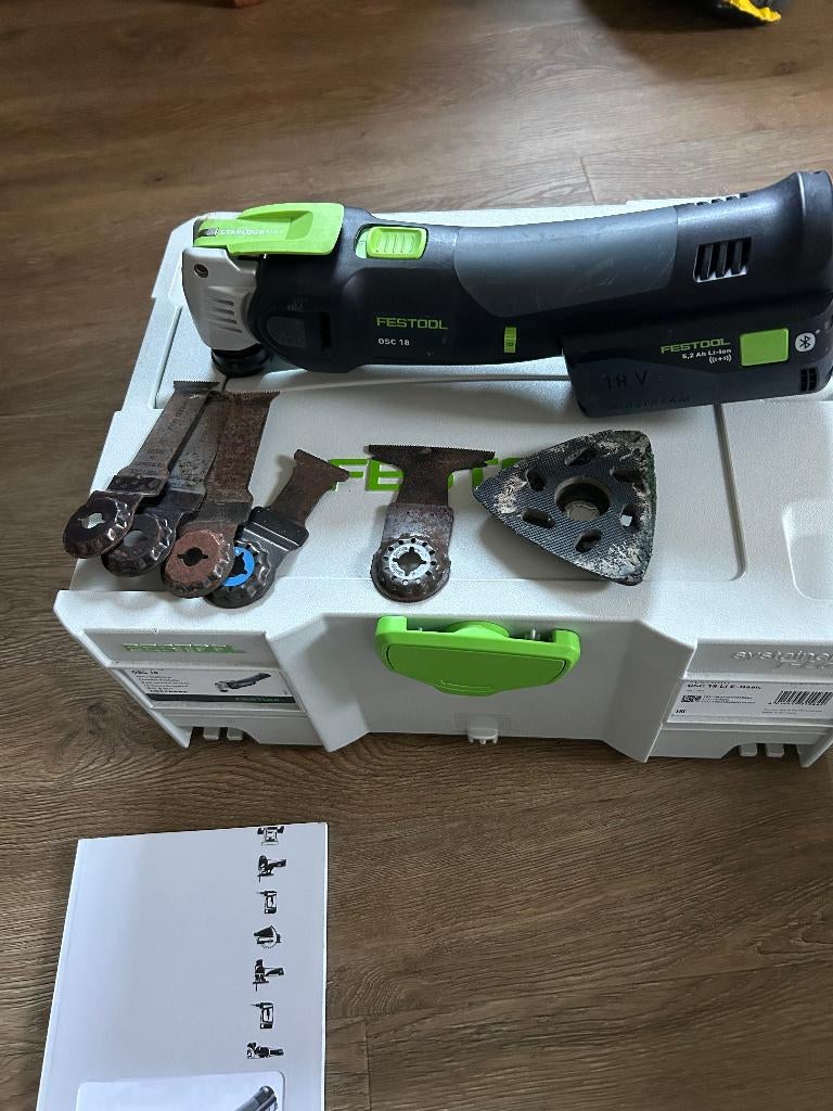 Festool OSC 18 Vecturo multitool + 5.2 accu, Overige typen, Ophalen of Verzenden, Zo goed als nieuw, 30 tot 70 mm
