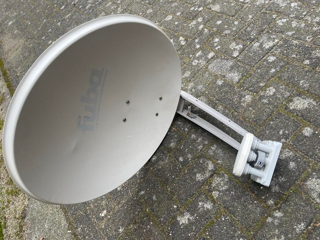 Satellietschotel met LNB - Tuba, Ophalen of Verzenden, Gebruikt, (Schotel)antenne, Overige merken