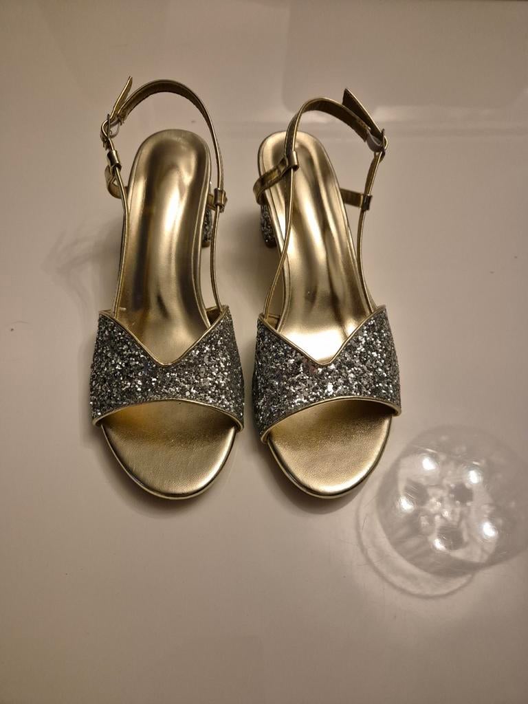 Dans schoenen, Ophalen of Verzenden, Zo goed als nieuw, Zwart, Sneakers of Gympen