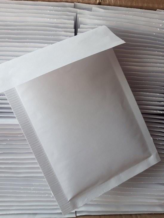 100 luchtkussen enveloppen wit 25x36 cm, Ophalen of Verzenden, Envelop