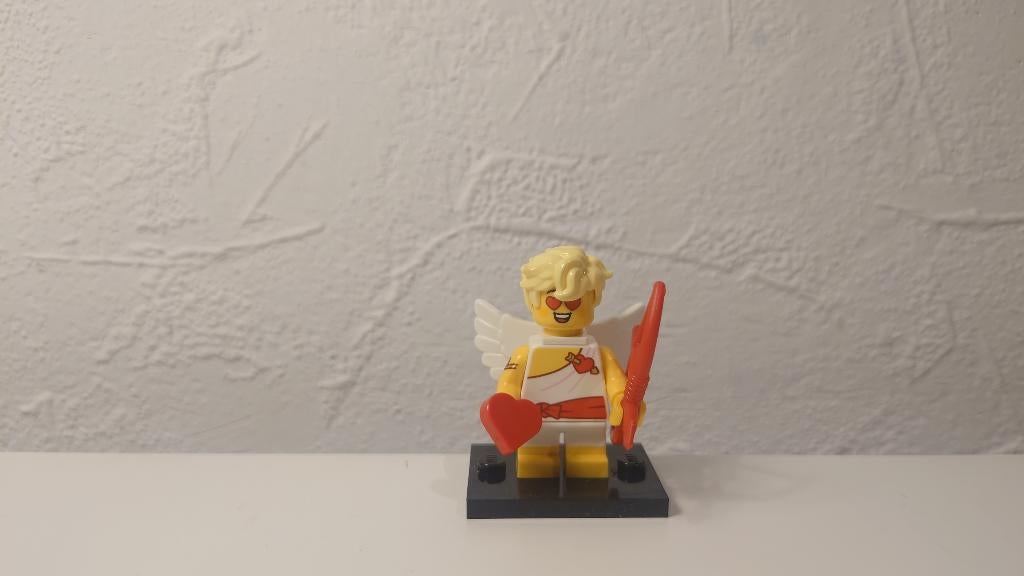 Lego Collectible Minifigure Series 27 Cupid, Ophalen of Verzenden, Zo goed als nieuw, Complete set, Lego