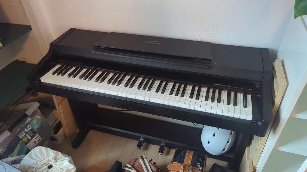 Yamaha Clavinova CLP-121S elektrische piano, Ophalen, Gebruikt, Zwart