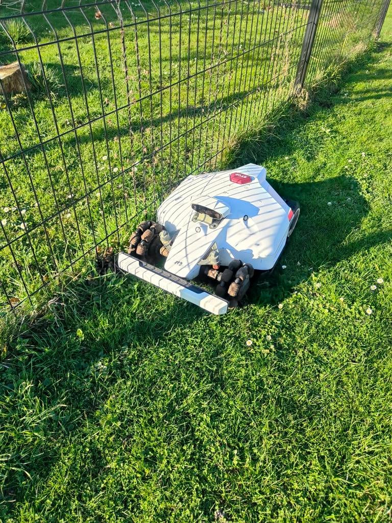 Mammotion Luba 2 3000 - Robotmaaier met 6 maanden garantie, Bestuurbaar via app, Ophalen of Verzenden, Zo goed als nieuw, Mammotion