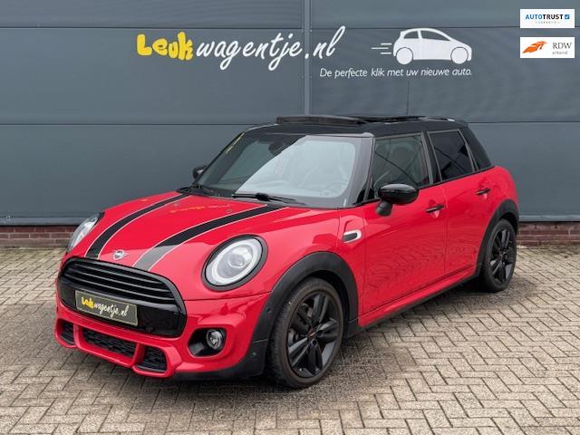 Mini Mini 1.5 Cooper Automaat 5-drs *JCW-pakket *schuifdak, Auto's, 136 pk, Gebruikt, Zwart, Leder