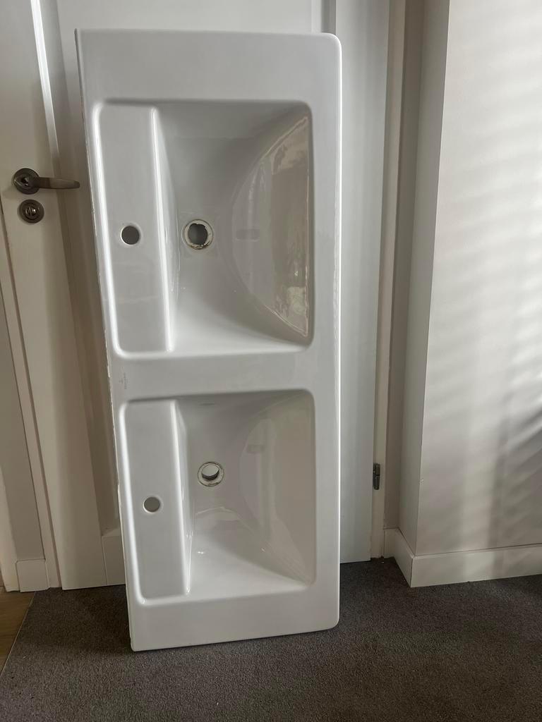 Dubbele wastafel - Villeroy & Boch, Huis en Inrichting, Badkamer | Badkamermeubels, Ophalen, 100 tot 150 cm, Zo goed als nieuw