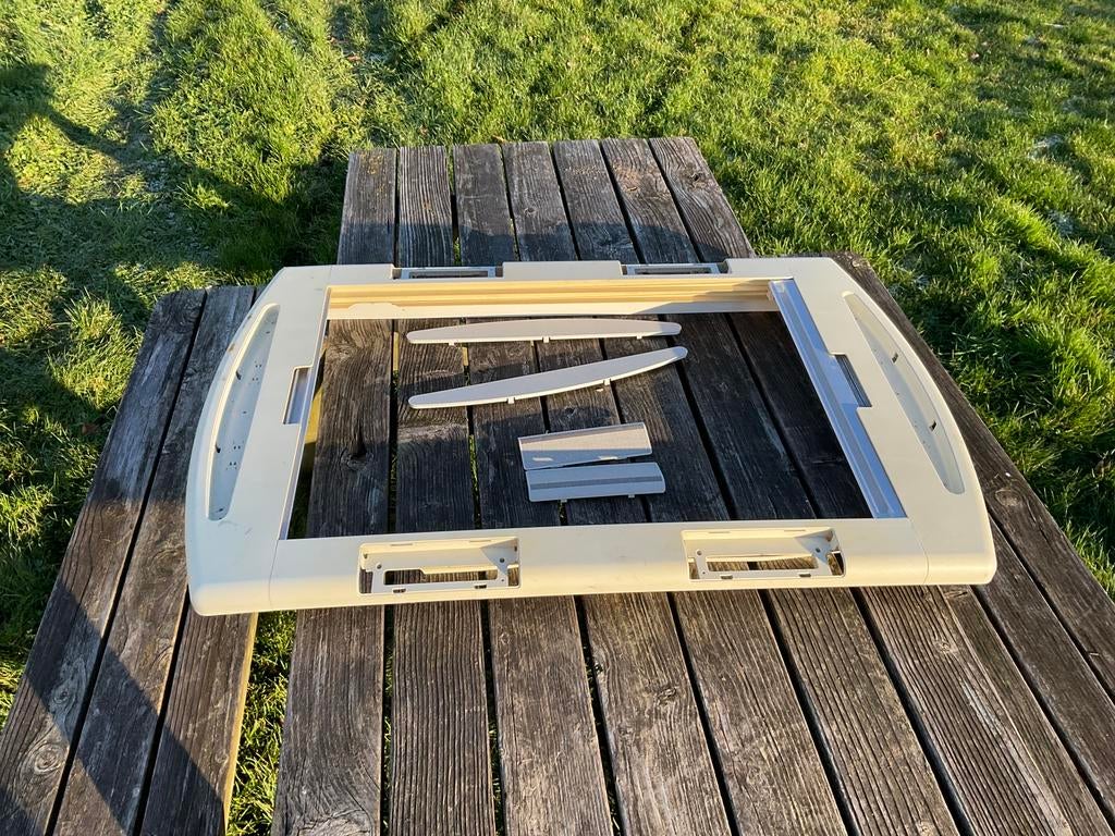 Remis onderkader dakluik 60x90 cm gebruikt caravan, Ophalen of Verzenden, Gebruikt