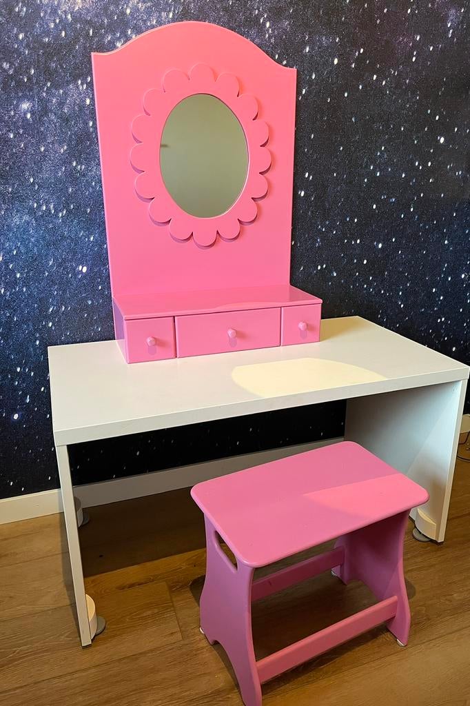 Roze handgemaakt kaptafeltje met krukje, Ophalen, Gebruikt, Spiegel