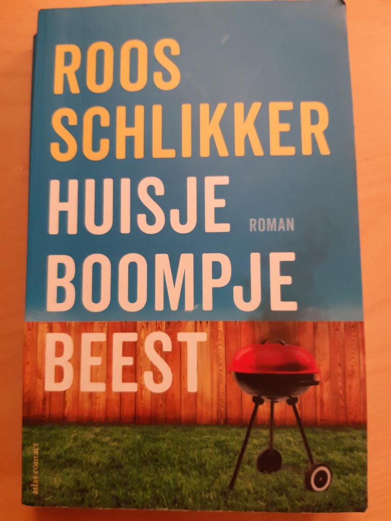 Roman 'Huisje boompje beest' van Roos Schlikker, Ophalen of Verzenden, Gelezen, Roos Schlikker, Nederland