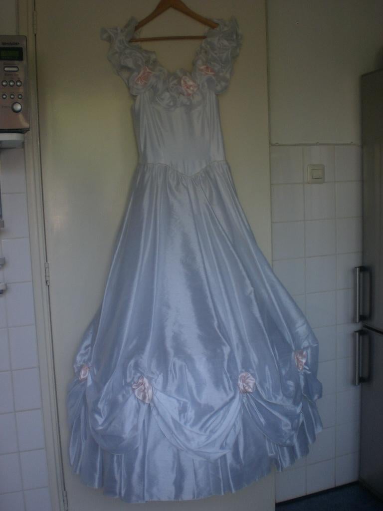 Trouwjurk met toebehoren, kleur: wit en zalmkleur, maat s, Ophalen of Verzenden, Zo goed als nieuw, Wit, Trouwjurk