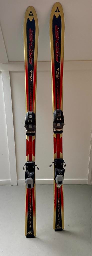 Fischer (Carve) Ski's 140cm + Stokken, Sport en Fitness, Skiën en Langlaufen, Ophalen, 140 tot 160 cm, Carve, Skiën