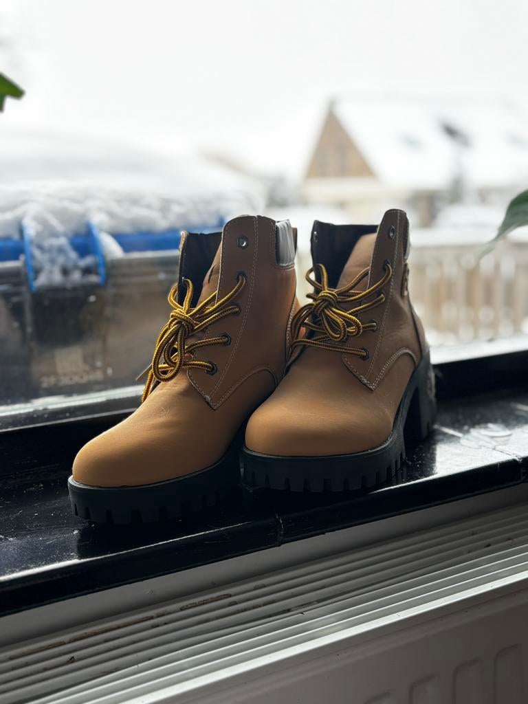 Nette schoene, Nieuw, Ophalen of Verzenden, Veterschoenen, Onbekend