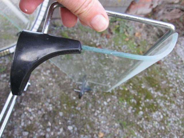 Blauwe vintage wastafel op zuil, handdoekstang en planchet, Ophalen