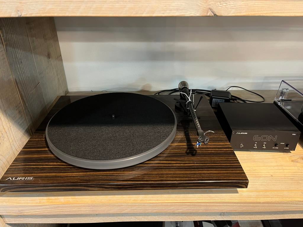 Auris Blues platenspeler, Auris, Info@mister-hifi.nl, Zo goed als nieuw, Platenspeler