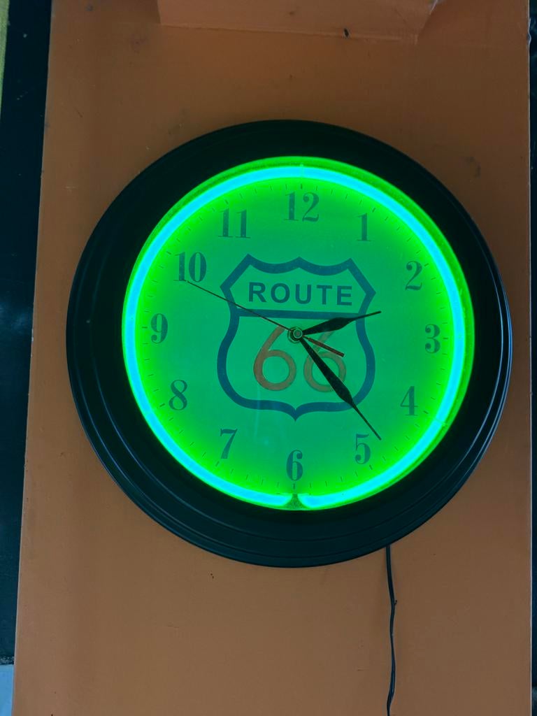 Route 66 Reclame Wandklok met Neon, Gebruikt, ., Lichtbak of (neon) lamp, Ophalen of Verzenden
