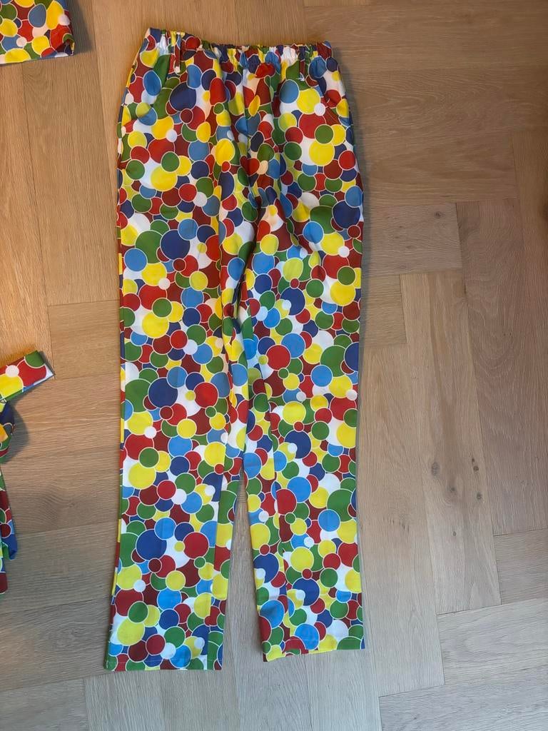 Carnavalskostuum met stippen - Maat M, Kleding | Heren, Carnavalskleding en Feestkleding, Ophalen of Verzenden, Zo goed als nieuw