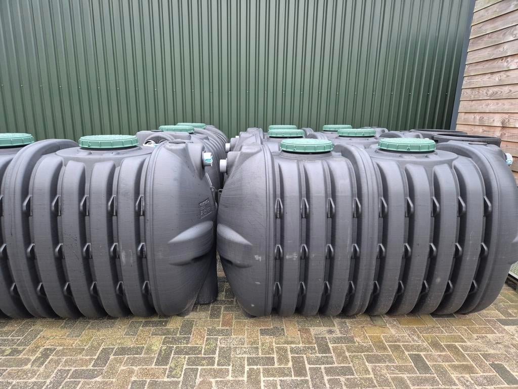 Septic tanks nieuw. 1000 en 3000liter tanks., Doe-het-zelf en Verbouw, Buizen en Afvoer, Ophalen, Nieuw, Minder dan 2 meter, 80 mm of meer