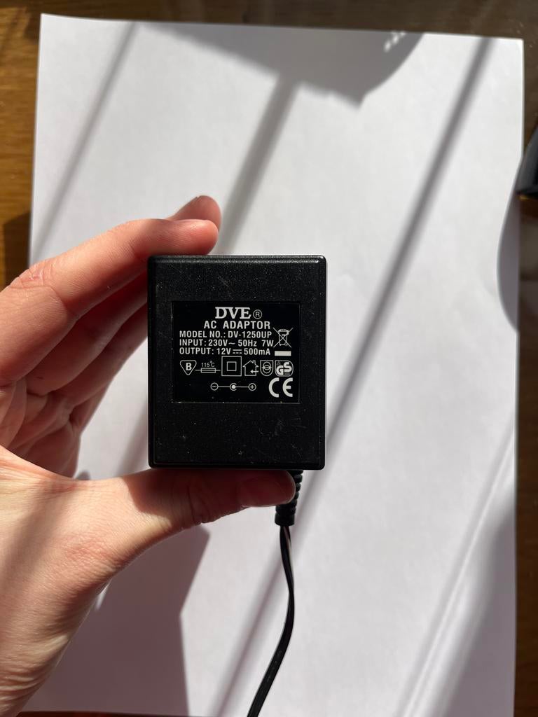 DVE AC Adapter DV-1250UK - Gebruikt, Ophalen, Gebruikt