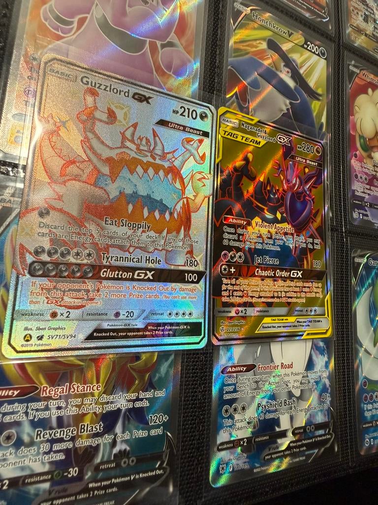 Naganadel & Guzzlord GX + Shiny Guzzlord GX, Ophalen of Verzenden, Meerdere kaarten