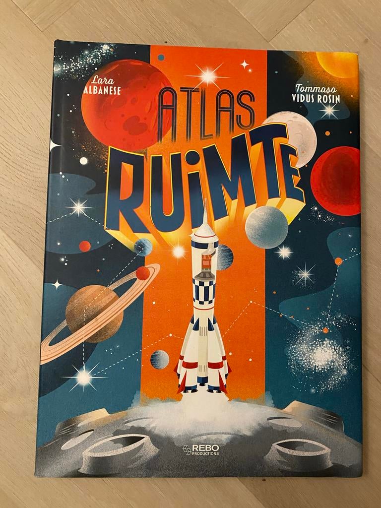 Atlas Ruimte - Lara Albanese, Overige atlassen, 2000 tot heden, Nieuw, Ophalen of Verzenden