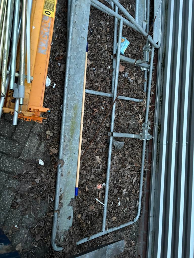 Bouwlift onderdelen 5 staanders, Ophalen