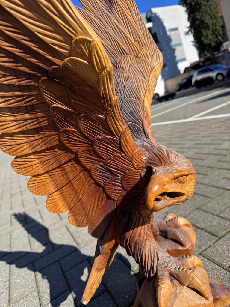 Houten beeld Adelaar beeld, Ophalen