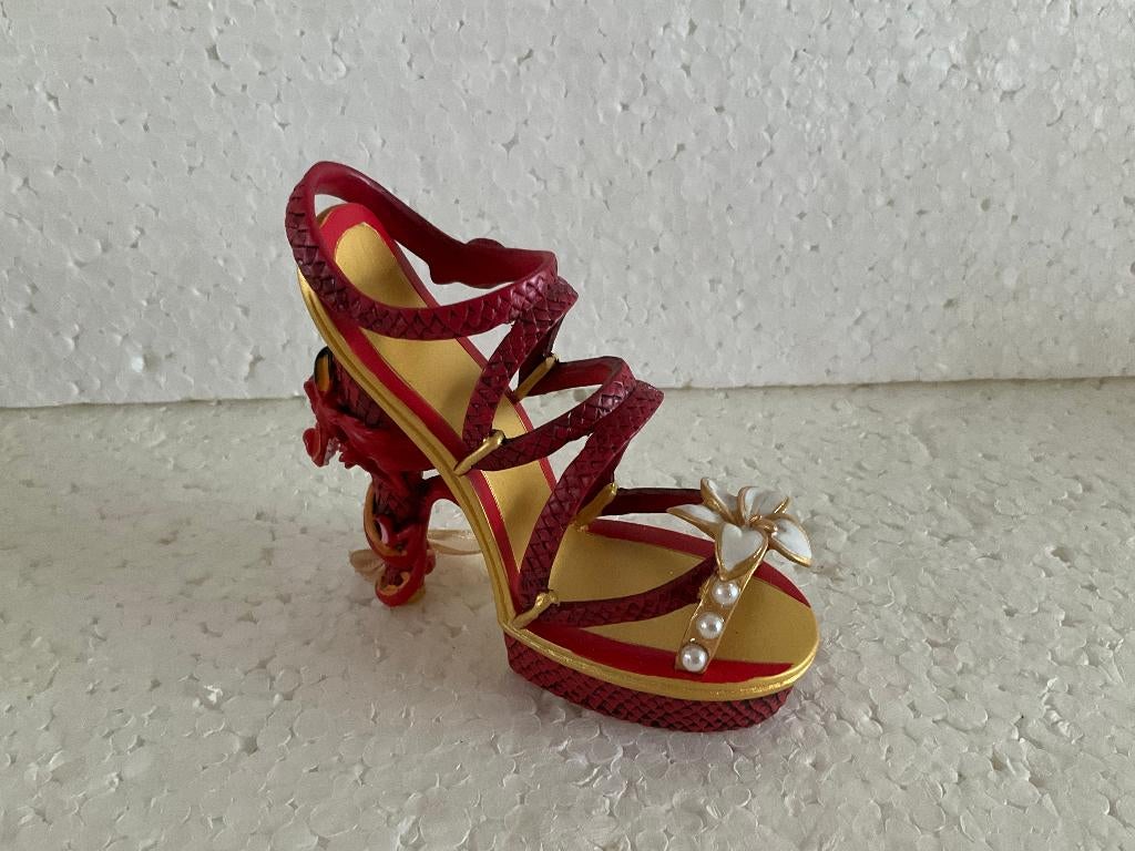 Disney ornament - schoentje van Mushu (Mulan), Ophalen of Verzenden, Overige figuren, Zo goed als nieuw, Beeldje of Figuurtje