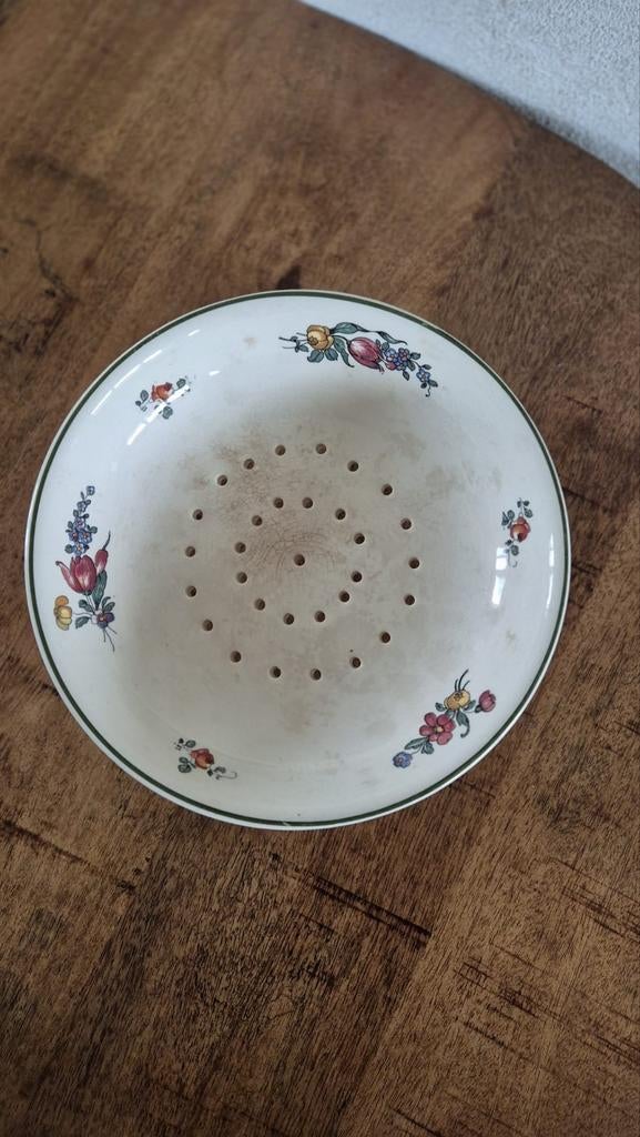 Antieke keramieken schaal met bloemmotief, Antiek en Kunst, Antiek | Keramiek en Aardewerk, Ophalen of Verzenden