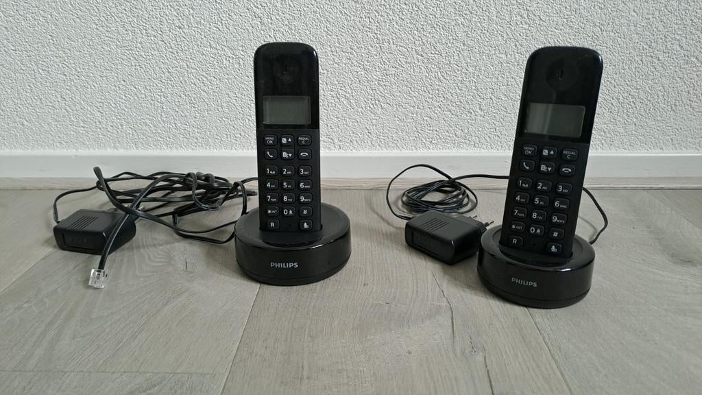 Philips draadloze huistelefoon set - 2 stuks met laadstation, Telecommunicatie, Vaste telefoons | Handsets en Draadloos, Ophalen
