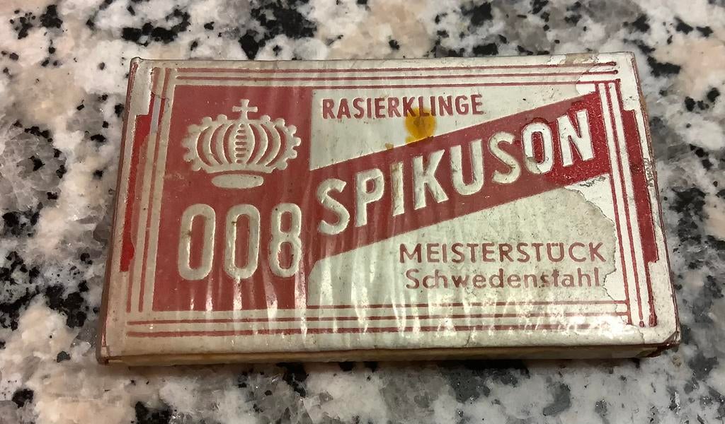 Oud gesloten doosje scheermesjes, Ophalen of Verzenden, Gebruikt