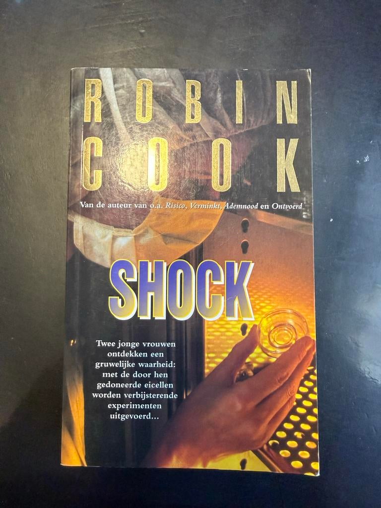 Shock - Robin Cook, Ophalen of Verzenden, Gelezen, Nederland