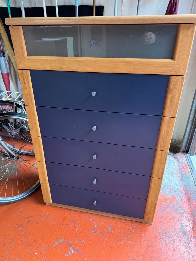 Grenen kast met 6 lades, blauw en glas, 127x80x40 cm, Huis en Inrichting, Kasten | Ladekasten, Ophalen, Gebruikt, 5 laden of meer