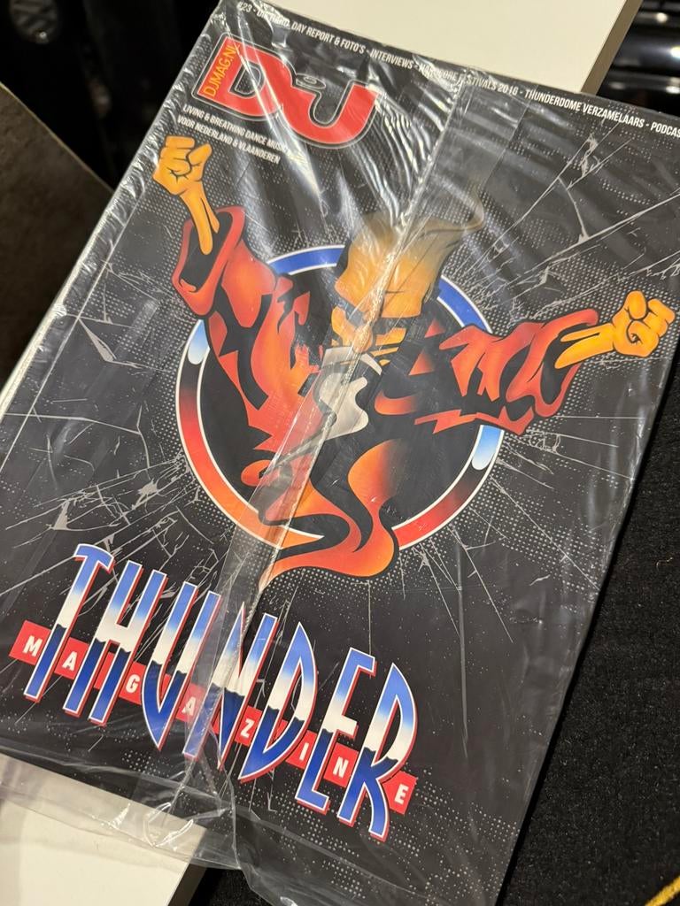 Thunder magazine djmag 2016 thunderdome, Ophalen of Verzenden, Nieuw, Muziek, Film of Tv