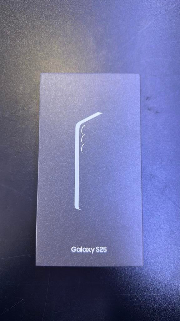 Samsung galaxy S25 NIEUW IN DOOS MET BON., 128 GB, Ophalen of Verzenden, Zo goed als nieuw, Zwart