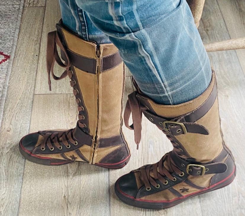 Converse laarzen, mt 38, Kleding | Dames, Schoenen, Hoge laarzen, Bruin, Converse, Ophalen of Verzenden