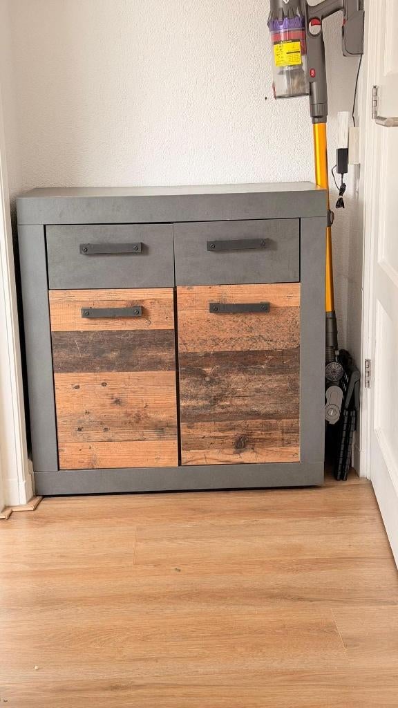 Opbergkastje - grijs + houtlook - 82 cm breed, Ophalen, Met deur(en), 50 tot 100 cm, Zo goed als nieuw