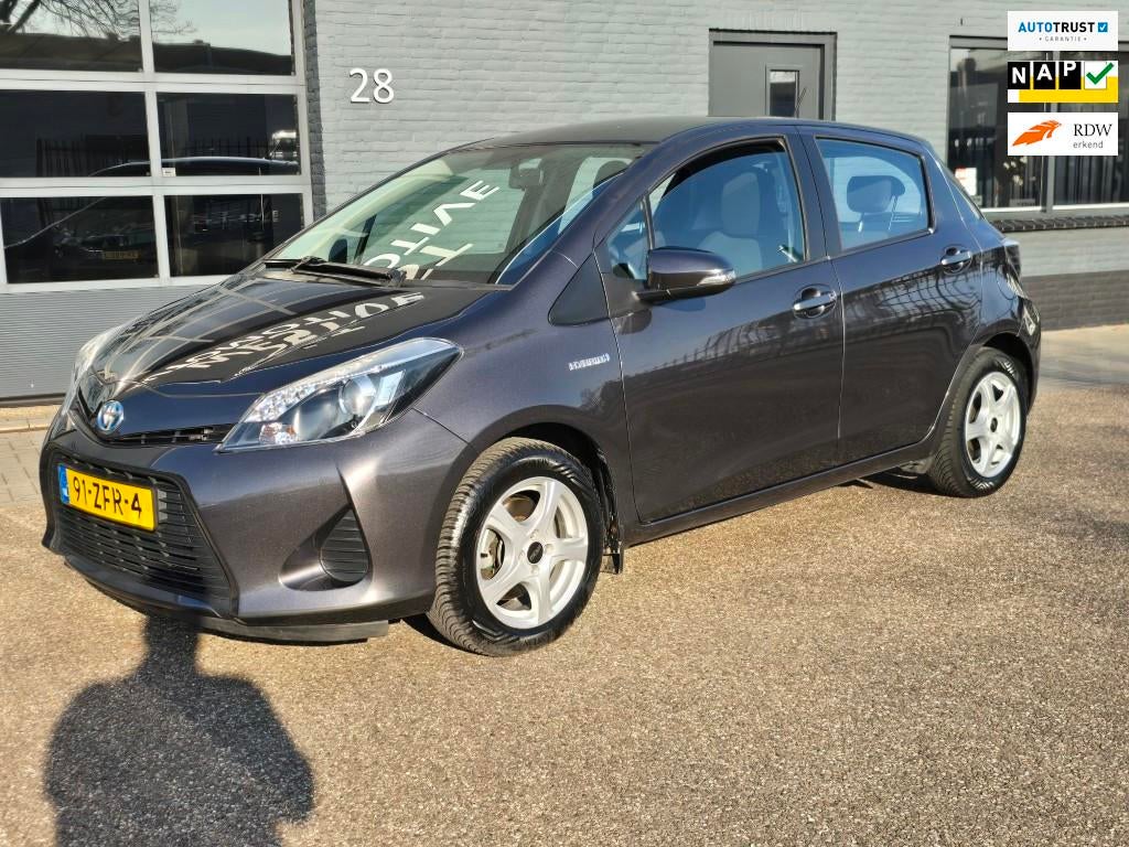 Toyota Yaris 1.5 Full Hybrid Aspiration DEALER ONDERHOUDEN, Auto's, Toyota, Euro 5, 1497 cc, Gebruikt, 4 cilinders