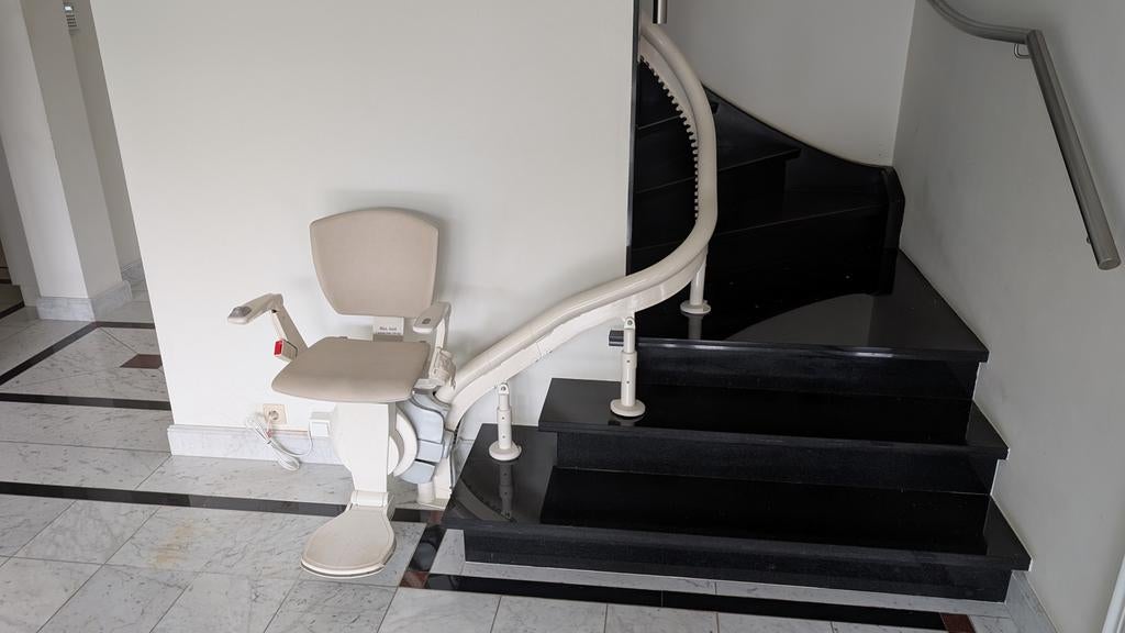 Otolift Traplift, Diversen, Trapliften, Ophalen, Gebruikt, Met bocht