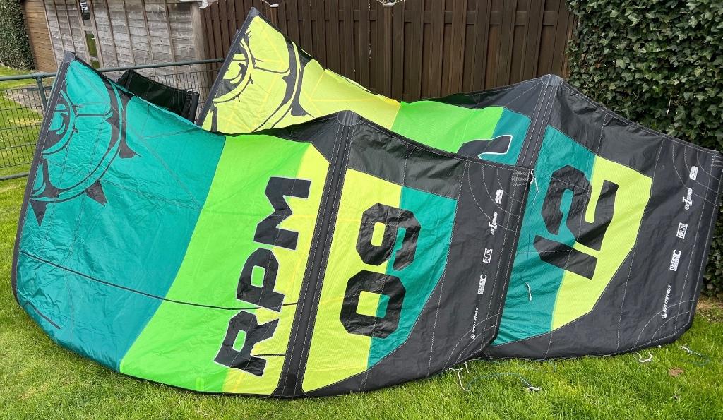 SLINGSHOT RPM 9M - 12M, Watersport en Boten, Kitesurfen, 9 m², Geen board, Ophalen of Verzenden, Zo goed als nieuw