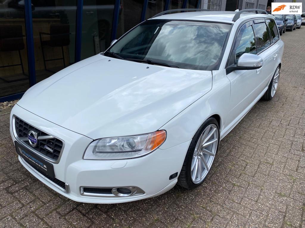 Volvo V70 2.5FT R-Design Automaat 230PK LEER / XENON / 19" V, Auto's, Zwart, Onderhoudsboekje, 1568 kg, 750 kg