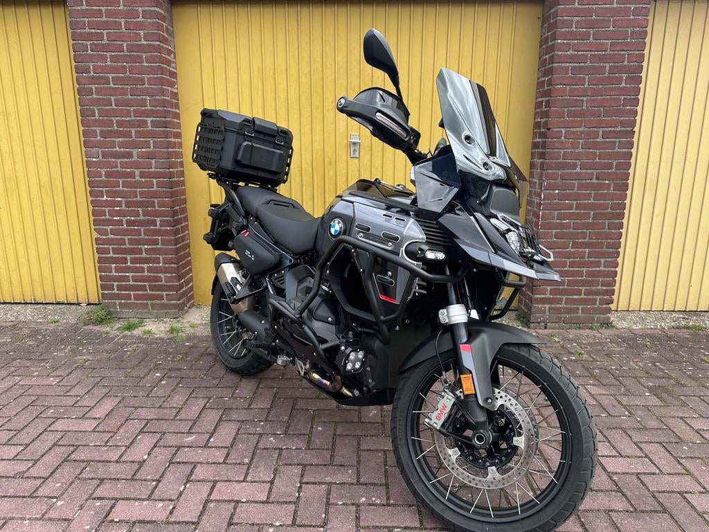 BMW R 1300 GS Adventure Triple Black Uniek 2025 full option, Particulier, Toermotor