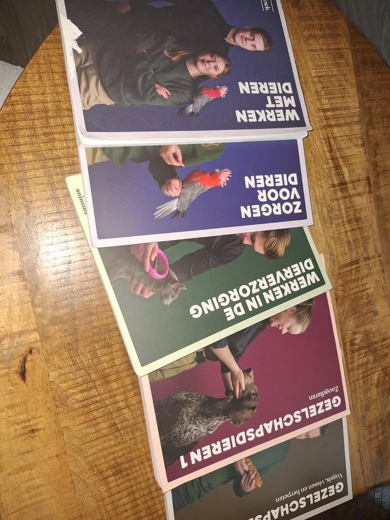 Schoolboeken Dieropleiding (Animalis), Gelezen, Overige vakken, Ophalen of Verzenden, Animalis