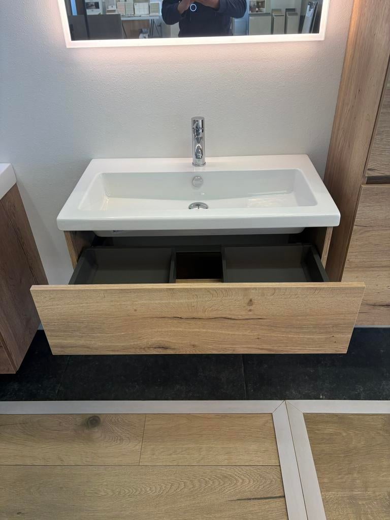 H&R Badmeubel Lorencio 80cm |  spiegel + hogekast, Huis en Inrichting, Badkamer | Badkamermeubels, Overige typen, Wltradingnl@outlook.com