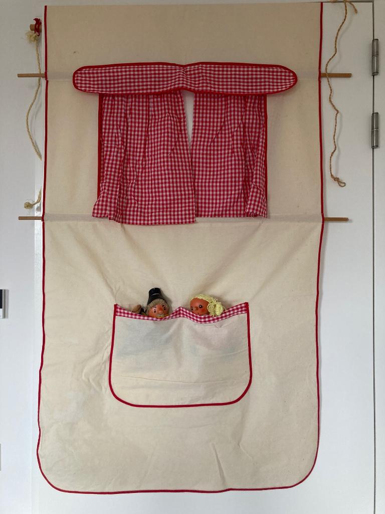 Poppenkast met toebehoren, Ophalen of Verzenden, Gebruikt, Overige typen